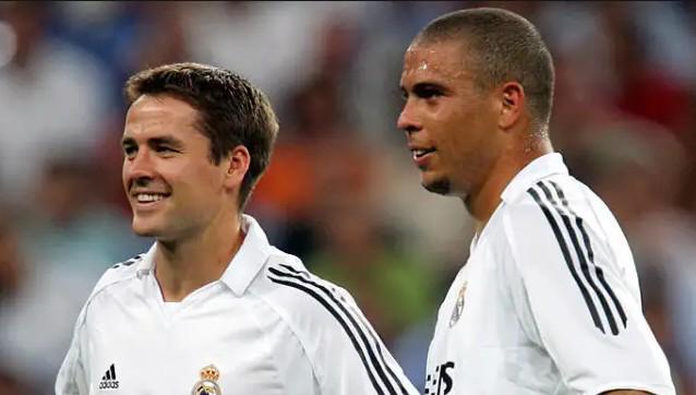 边路协作的 边路协作的